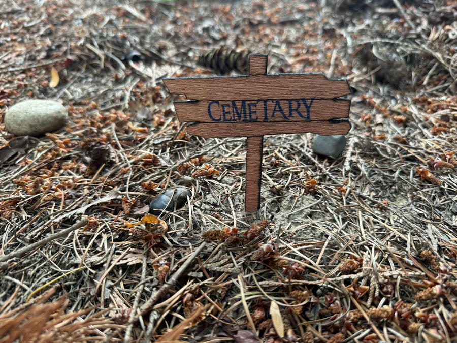 1:12 Scale Wooden Sign Cemetery - Mini Materials